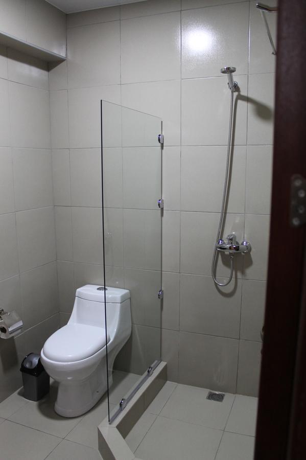 Hotel Sani 库塔伊西 外观 照片