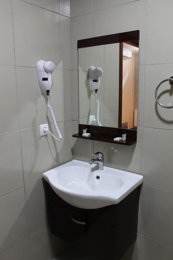Hotel Sani 库塔伊西 外观 照片